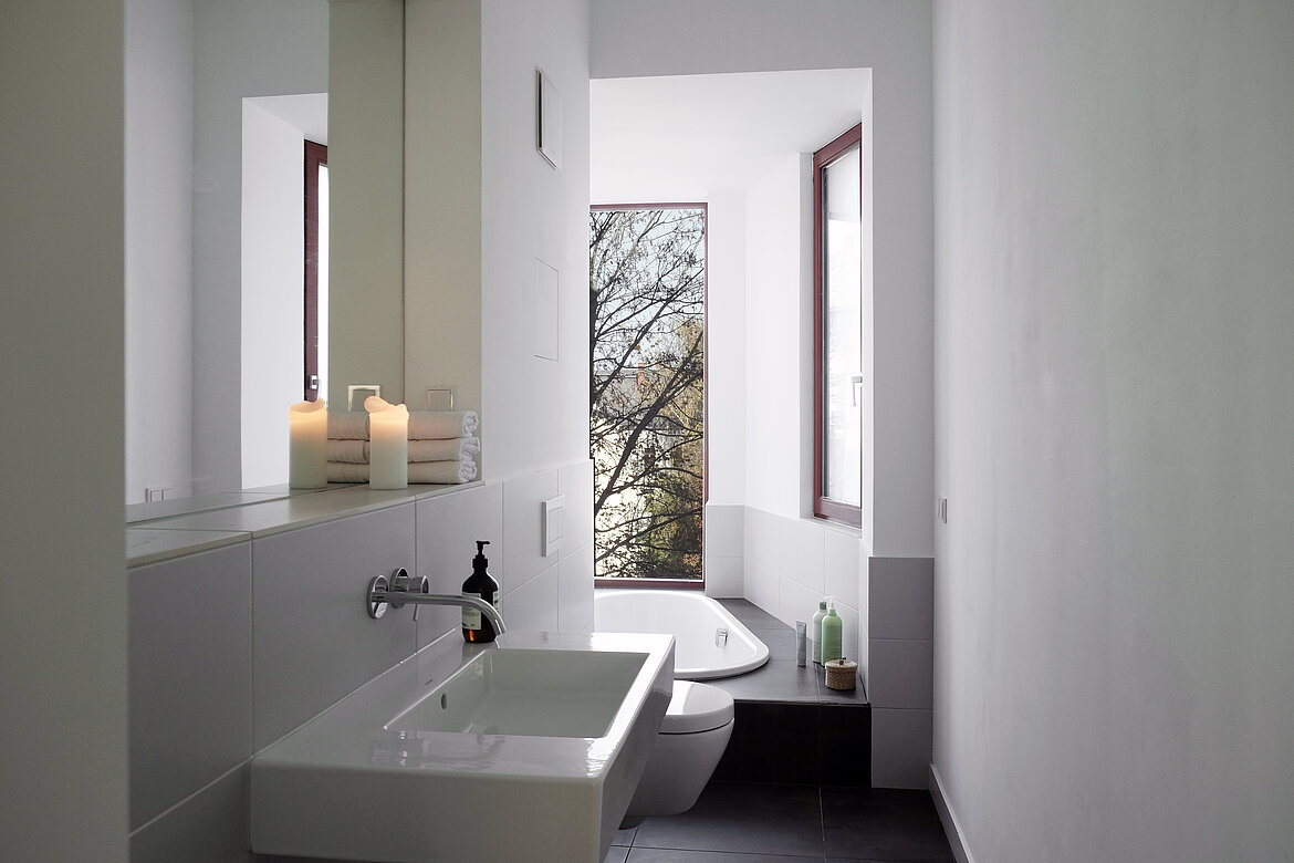 Foto: Leonie Fest Die Classic Duo Oval von Kaldewei fügt sich harmonisch in das moderne Badkonzept ein und verbindet elegantes Design mit nachhaltiger Materialqualität. Foto: Leonie Fest