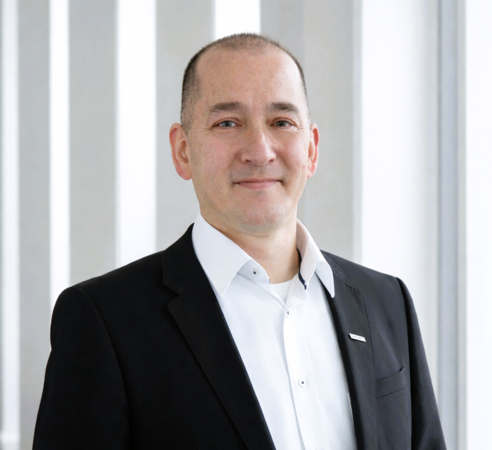 ETRIS BANK richtet die Organisationsstruktur konsequent auf die Wachstumsstrategie aus und verstärkt die Geschäftsführung sowie das Führungsteam 