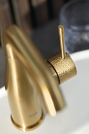 GROHE Essence mit raffinierter Hebelvariante