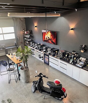 Der stilvolle Showroom in Herxheim vereint Italo-Flair und Technikpräsentation. Copyright: WATERCryst Wassertechnik GmbH