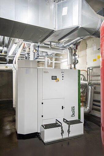 Maßgeschneidert für Großobjekte, Gewerbe und den Kommunalbereich: der Pellet-Brennwertkessel Pellematic Condens XL von ÖkoFEN