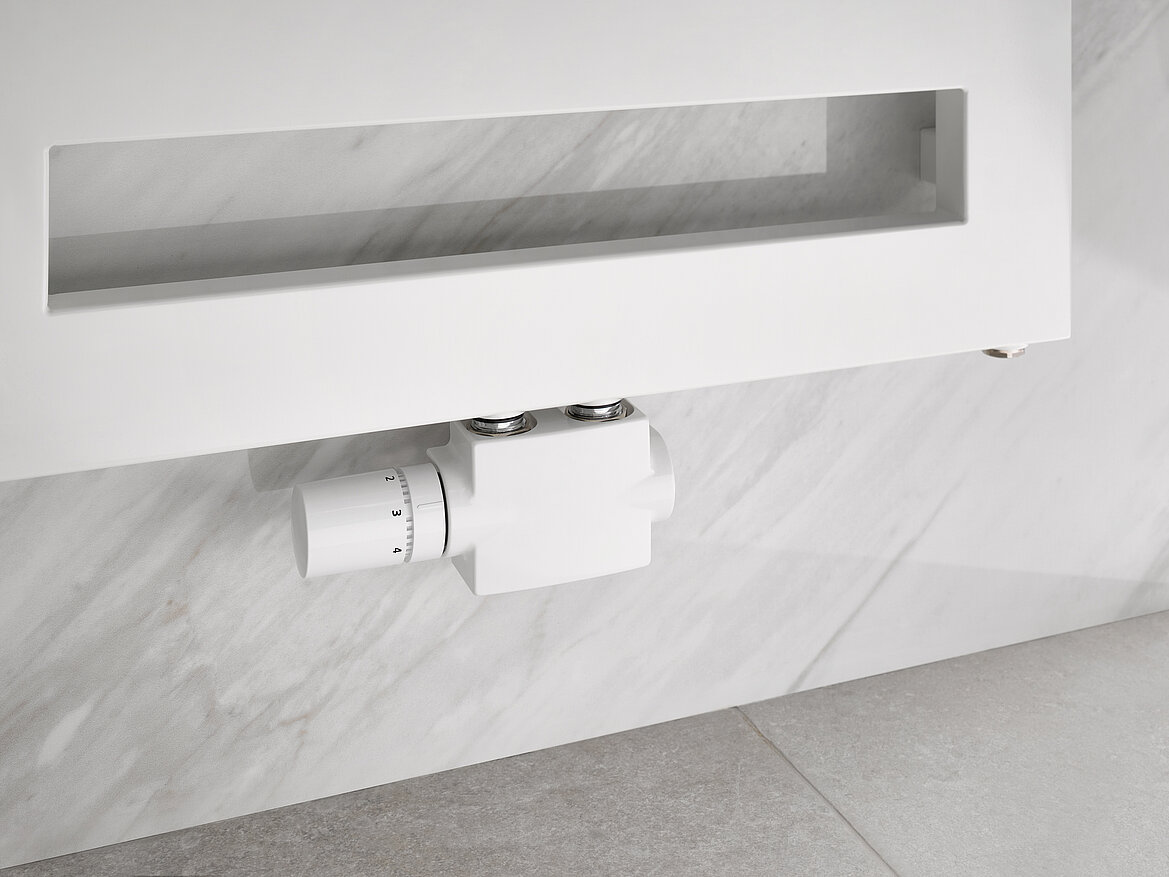 Das Kompaktventil mit flexiblen Anschlussmöglichkeiten inkl. Designblende ist universell einsetzbar und in den Farben Weiß und Schwarz-matt erhältlich. Bildnachweis: HSK Duschkabinenbau