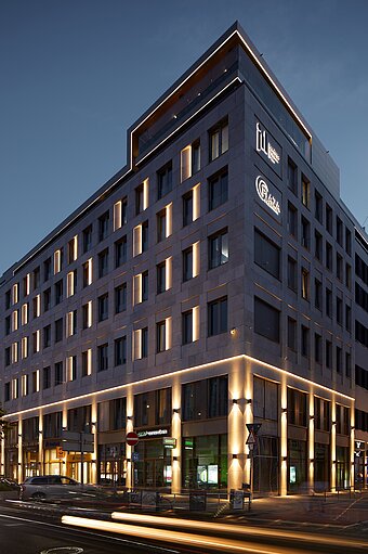AEG Haustechnik: Plaza Premium in Heidelberg - Wohlfühlwärme in 166 Gäste-Bädern 