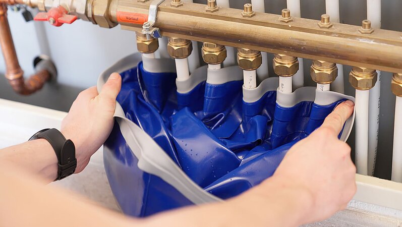 DERBLAUE®: Enge Einbausituationen, saubere Lösung