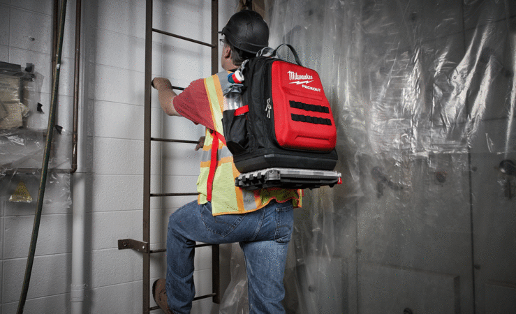 MILWAUKEE® PACKOUT™ Rucksack für leichten Transport & HOLE DOZER™ Lochsägen für anspruchsvolle Anwendungen