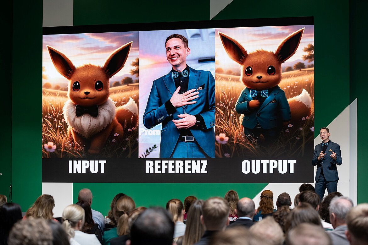 Keynote-Speaker und Regisseur Florian Arndt sprach über 20 KI-Tools, die Unternehmen und Marketing revolutionieren.Foto: NORDWEST