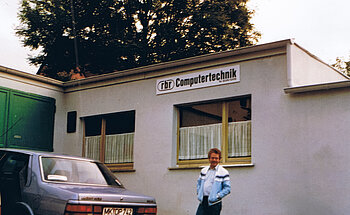 Von der Garage zum Erfolg: Was 1985 als rbr Messtechnik in einer kleinen Gara-ge in Iserlohn-Oestrich begann, ist heute als ecom GmbH bekannt – ein weltweit anerkannter Spezialist für Umweltmesstechnik. Bildquelle: ecom GmbH