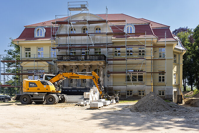 BWP: Perfektes Team - Denkmalgeschütztes Gutshaus und Sole-Wasser-Wärmepumpe