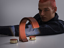 Individuelles Design zum Anfassen: CYO mit edler Lederoberfläche – ein Beispiel für die außergewöhnliche Gestaltungsfreiheit, die Dornbracht Atelier bietet. Fotograf: David Churchill