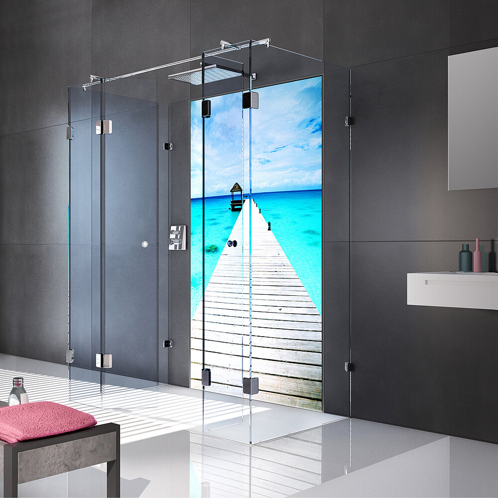 glassdouche LED-Leuchtwand HELENE, Motiv Bluebeach. Bildquelle: Glassdouche