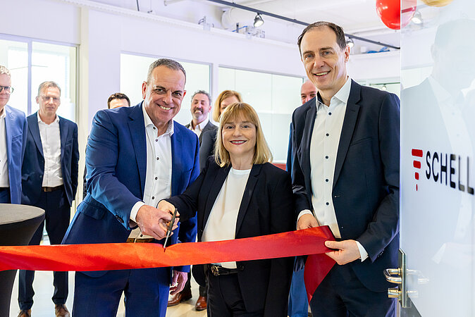 SCHELL: Noch näher an Kunden und Partnern