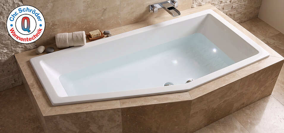 Schröder Wannentechnik : Badewanne Lupor, zwei Modelle, vielseitige Einbaumöglichkeiten