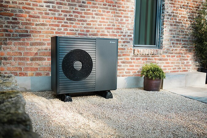 Vaillant: Neue Wärmepumpe aroTHERM plus - Effizienter, leiser und flexibel aufstellbar 