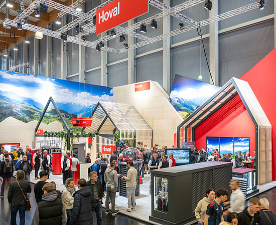 Hybrid im Rampenlicht: Hoval zeigt Heiz- und Raumklima-Innovationen auf der IFH/Intherm 2024