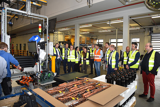 Wirtschaftsausschuss des niedersächsischen Landtages bei Stiebel Eltron 