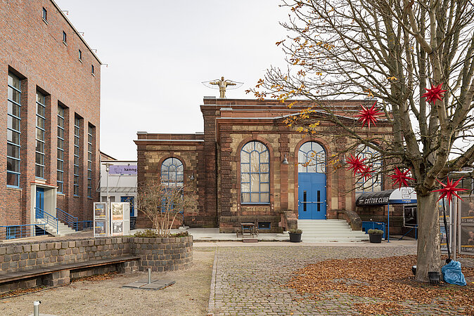 Zehnder Deckenstrahlplatten sorgen für ästhetische und nachhaltige Wärme im Kaiserslauterner Kulturzentrum Kammgarn