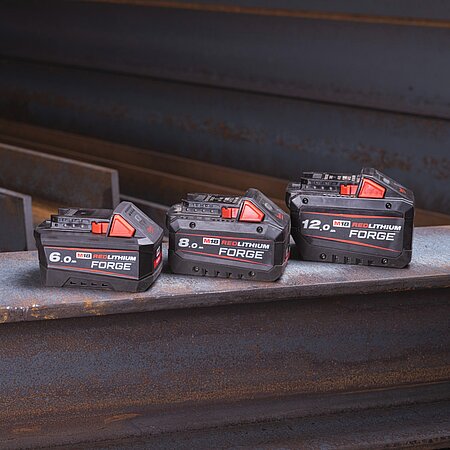 REVOLUTIONÄRE AKKU-POWER MIT FORGE™ 